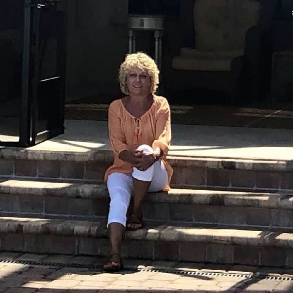 Meet your Posher, Sherry